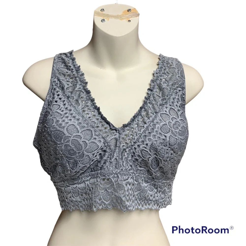 No Boundaries gray bra size large pullover style padded and lined.